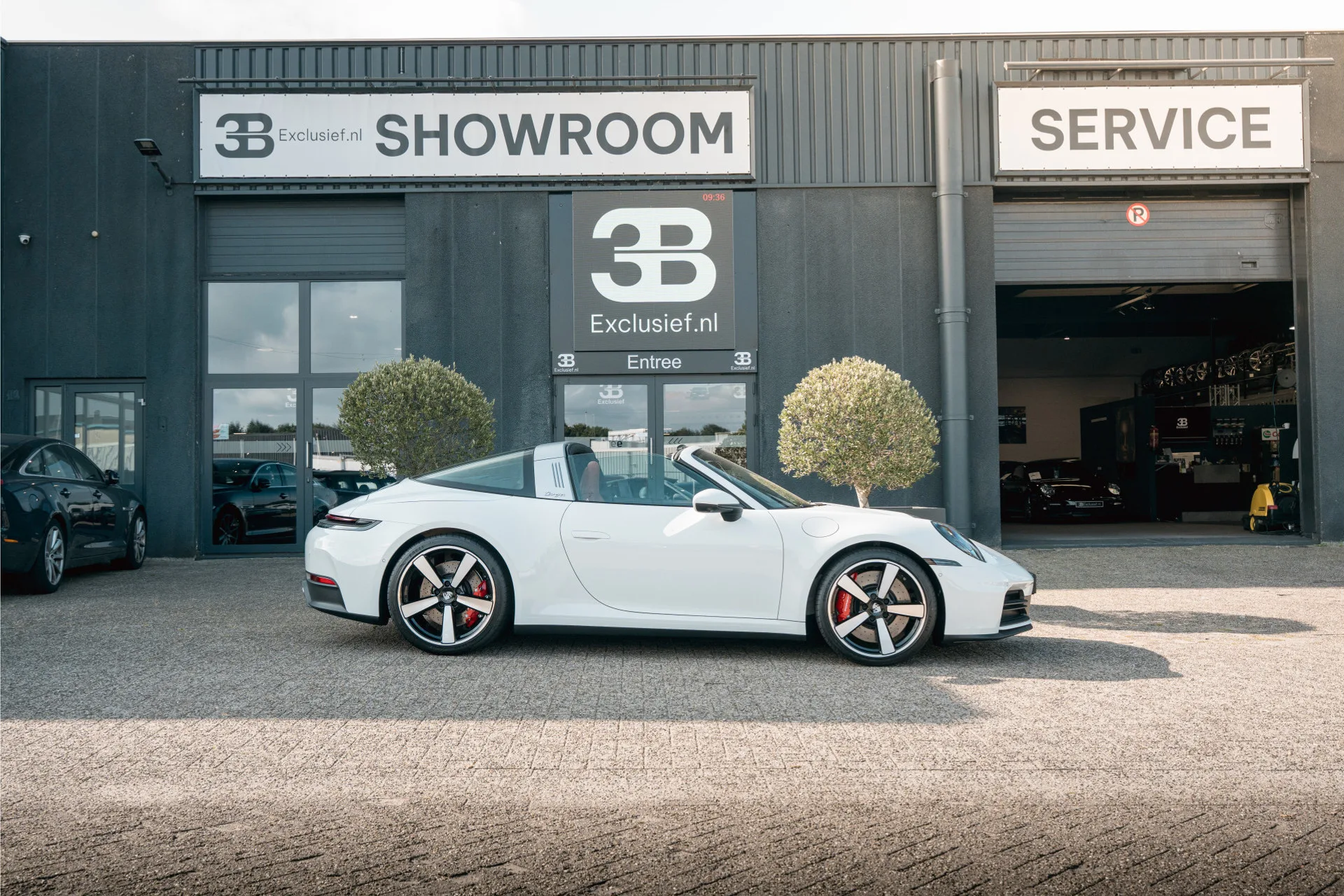 2026 Porsche 911 Targa 4S, 28/30