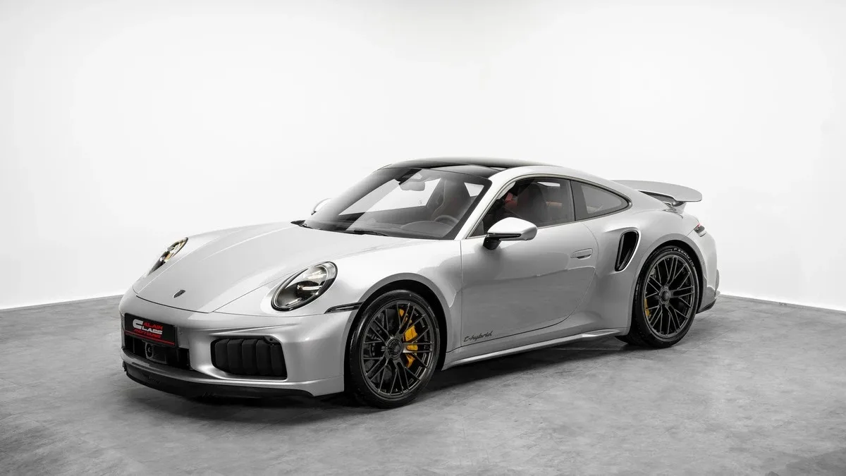 2026 Porsche 911 Turbo S proposée par un concessionnaire spécialisé à Dubai, Émirats arabes unis, photo 2 sur 25