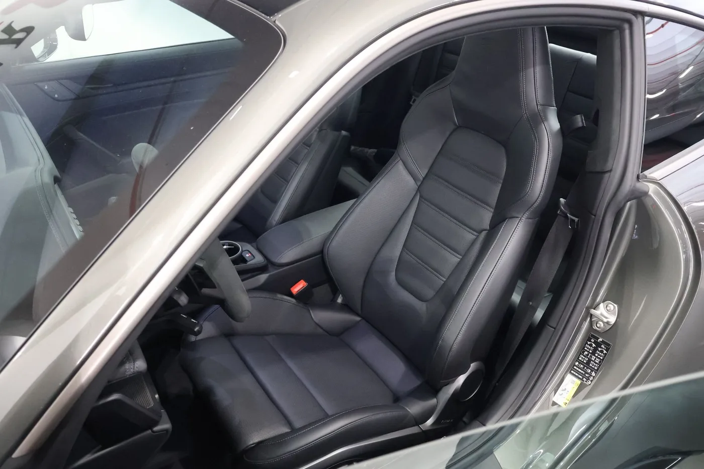 2026 Porsche 911 Turbo S SportDesign proposée par un spécialiste de la supercar à Zibido San Giacomo, Italie, photo 8 sur 25