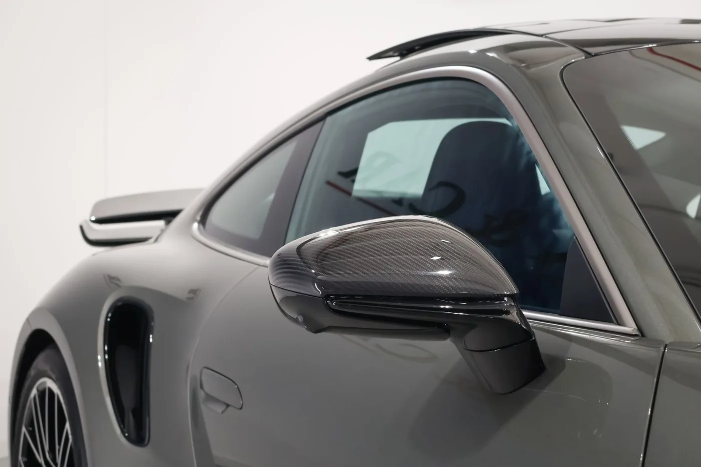 2026 Porsche 911 Turbo S SportDesign proposée par un spécialiste de la supercar à Zibido San Giacomo, Italie, photo 13 sur 25