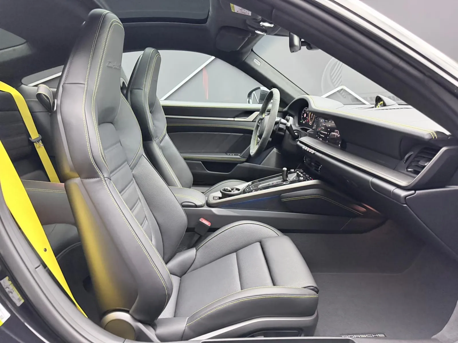 2026 Porsche 911 Turbo S, 13/23