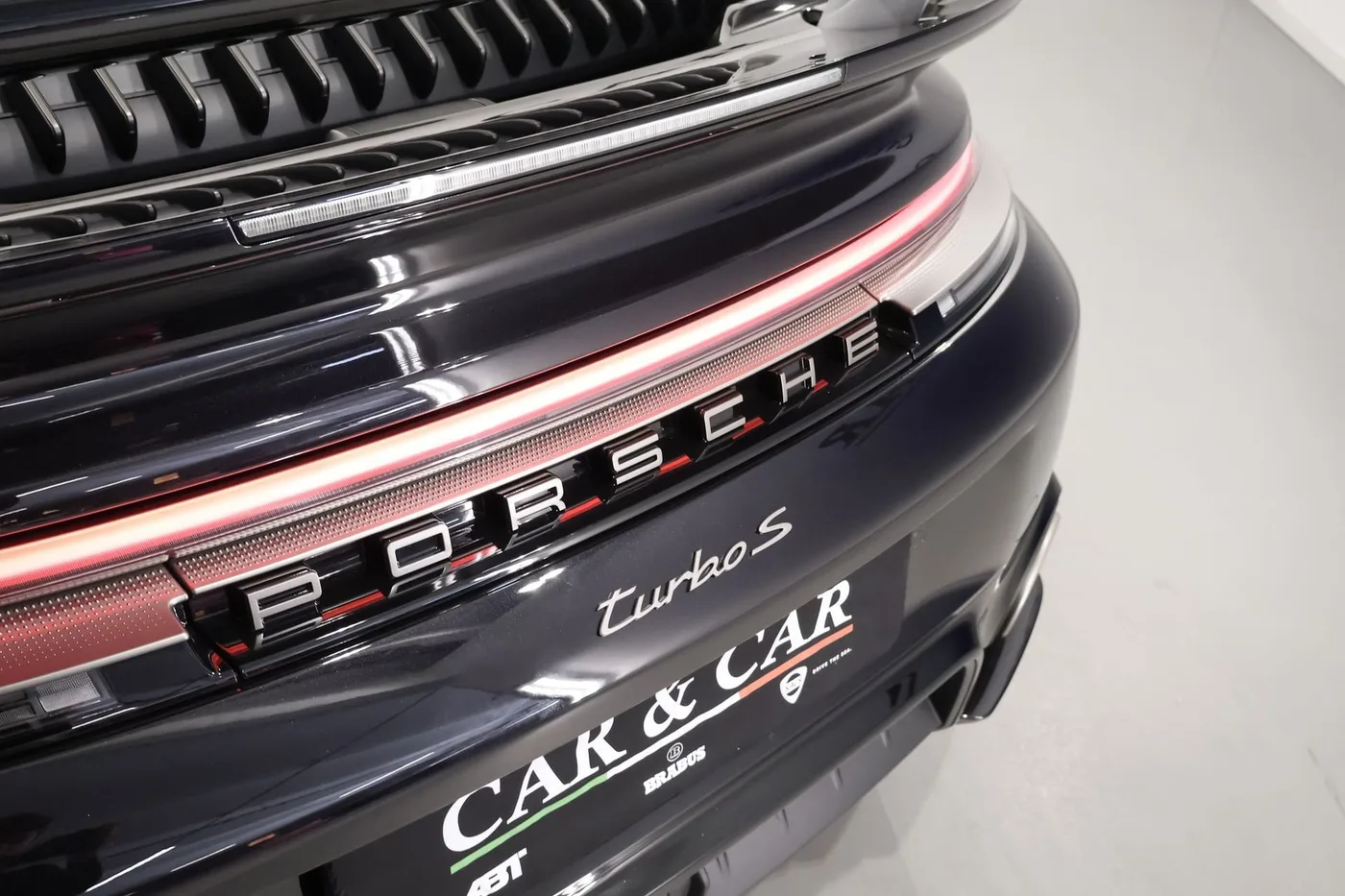 2026 Porsche 911 Turbo S Cabriolet proposée par un spécialiste de la supercar à Zibido San Giacomo, Italie, photo 11 sur 25
