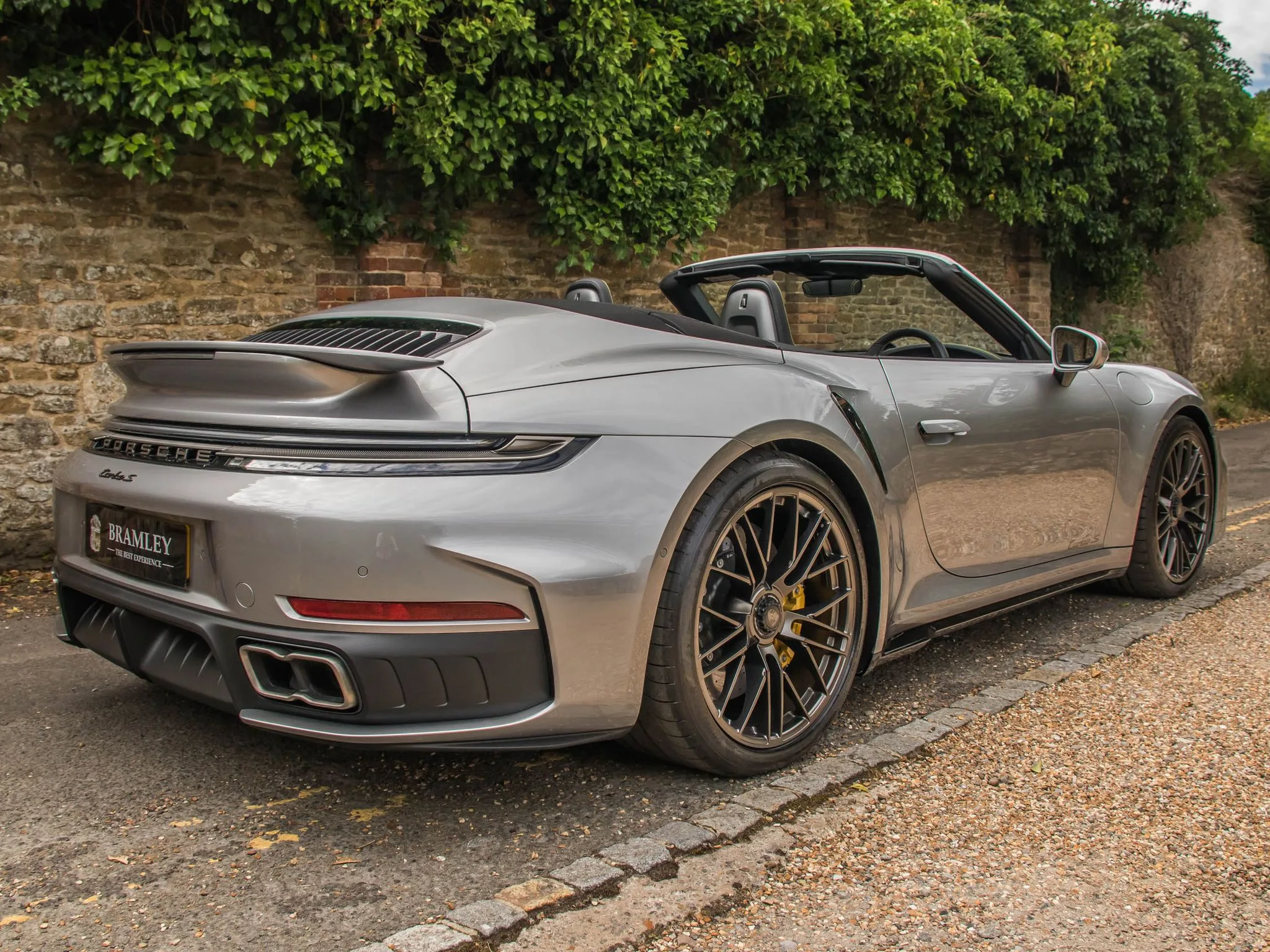 2026 Porsche 911 Turbo S Cabriolet, 13/23