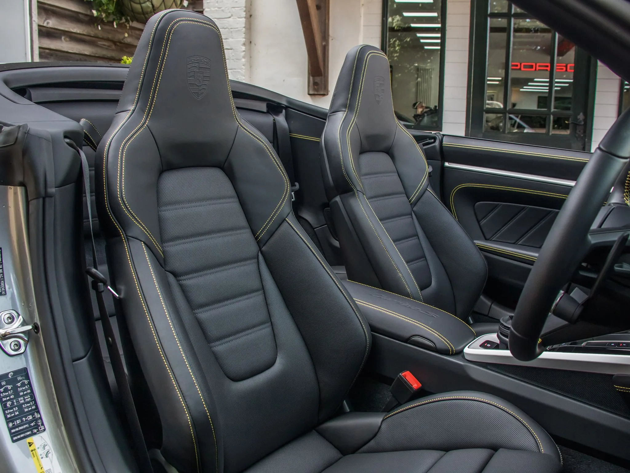 2026 Porsche 911 Turbo S Cabriolet, 17/23
