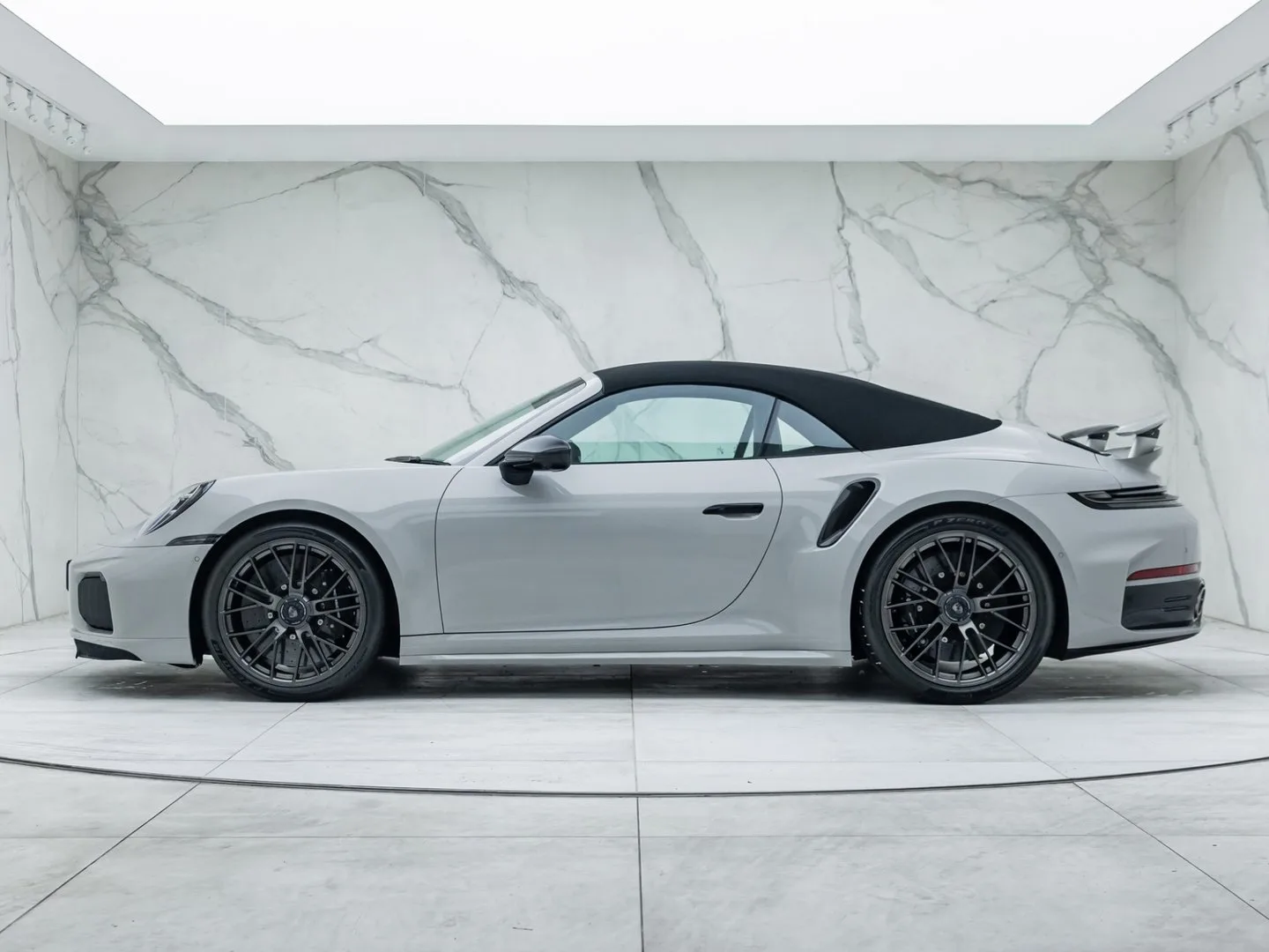2026 Porsche 911 Turbo S Cabriolet 992.2, 5/30