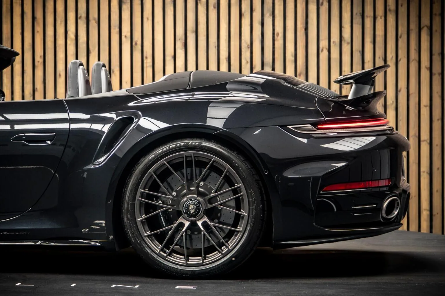 2026 Porsche 911 Turbo S Cabriolet, 18/30