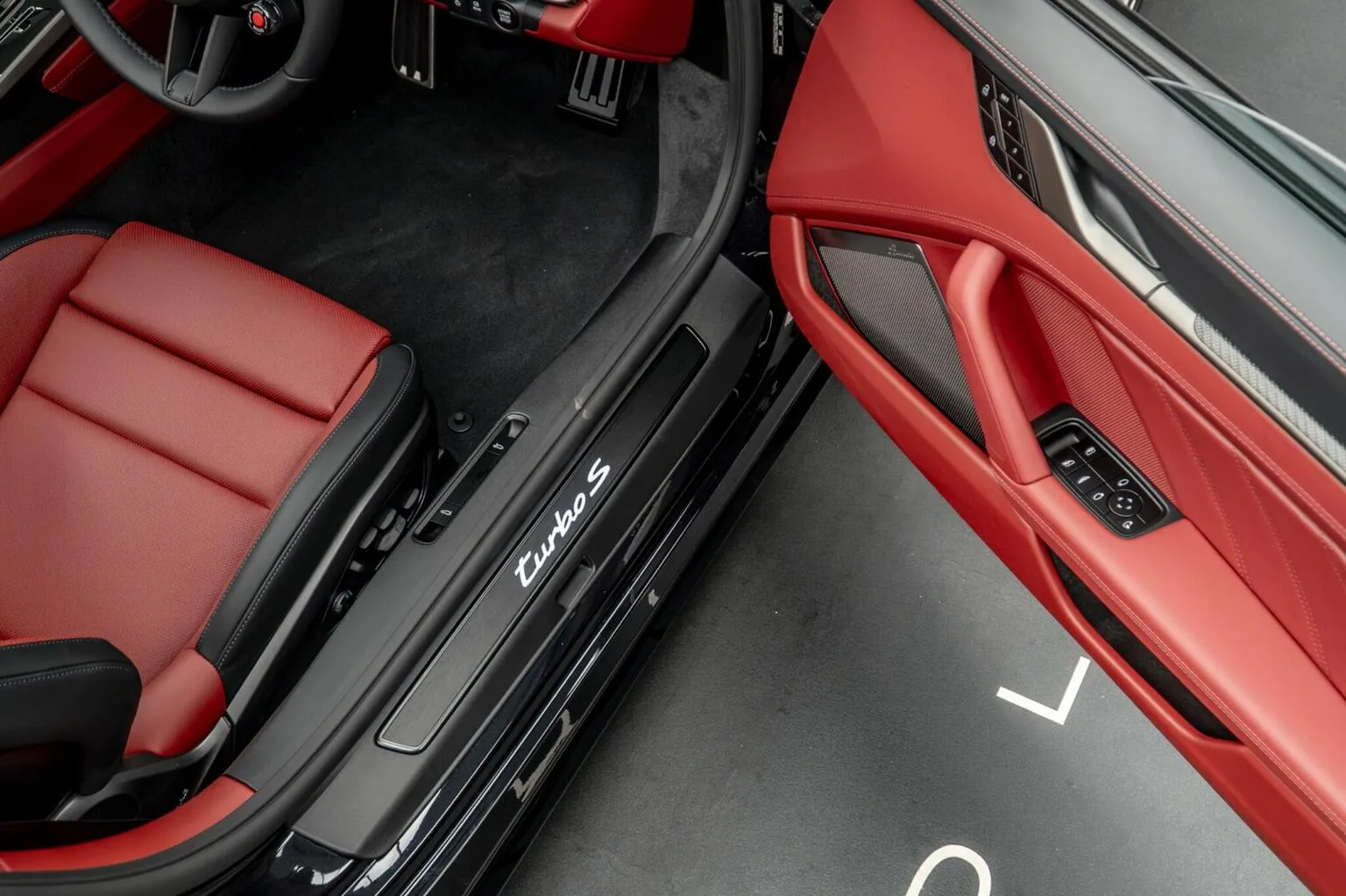 2026 Porsche 911 Turbo S Cabriolet, 28/30