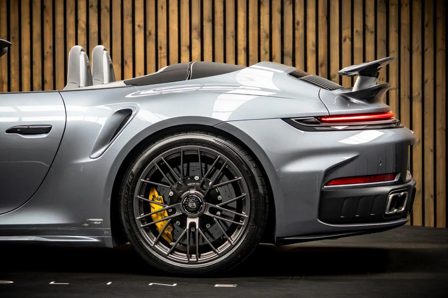 2026 Porsche 911 Turbo S Cabriolet, 9/30