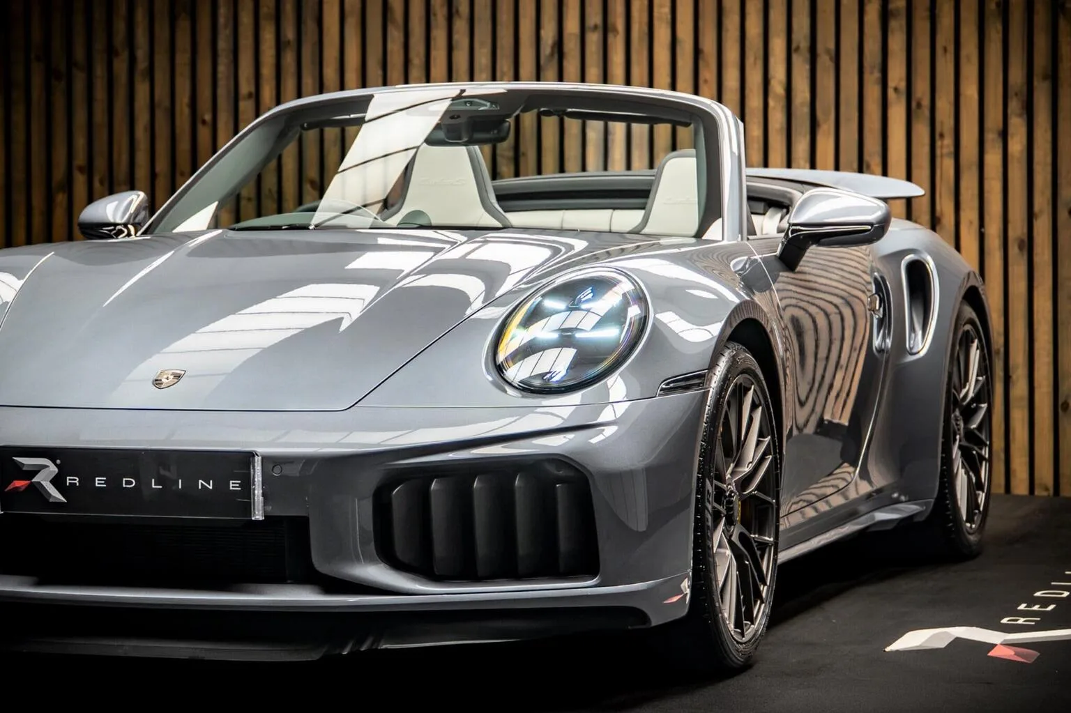 2026 Porsche 911 Turbo S Cabriolet, 15/30