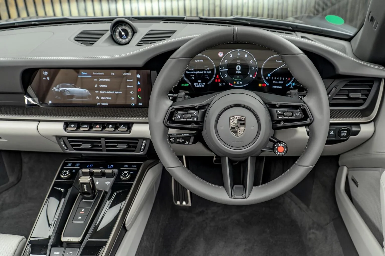 2026 Porsche 911 Turbo S Cabriolet, 26/30