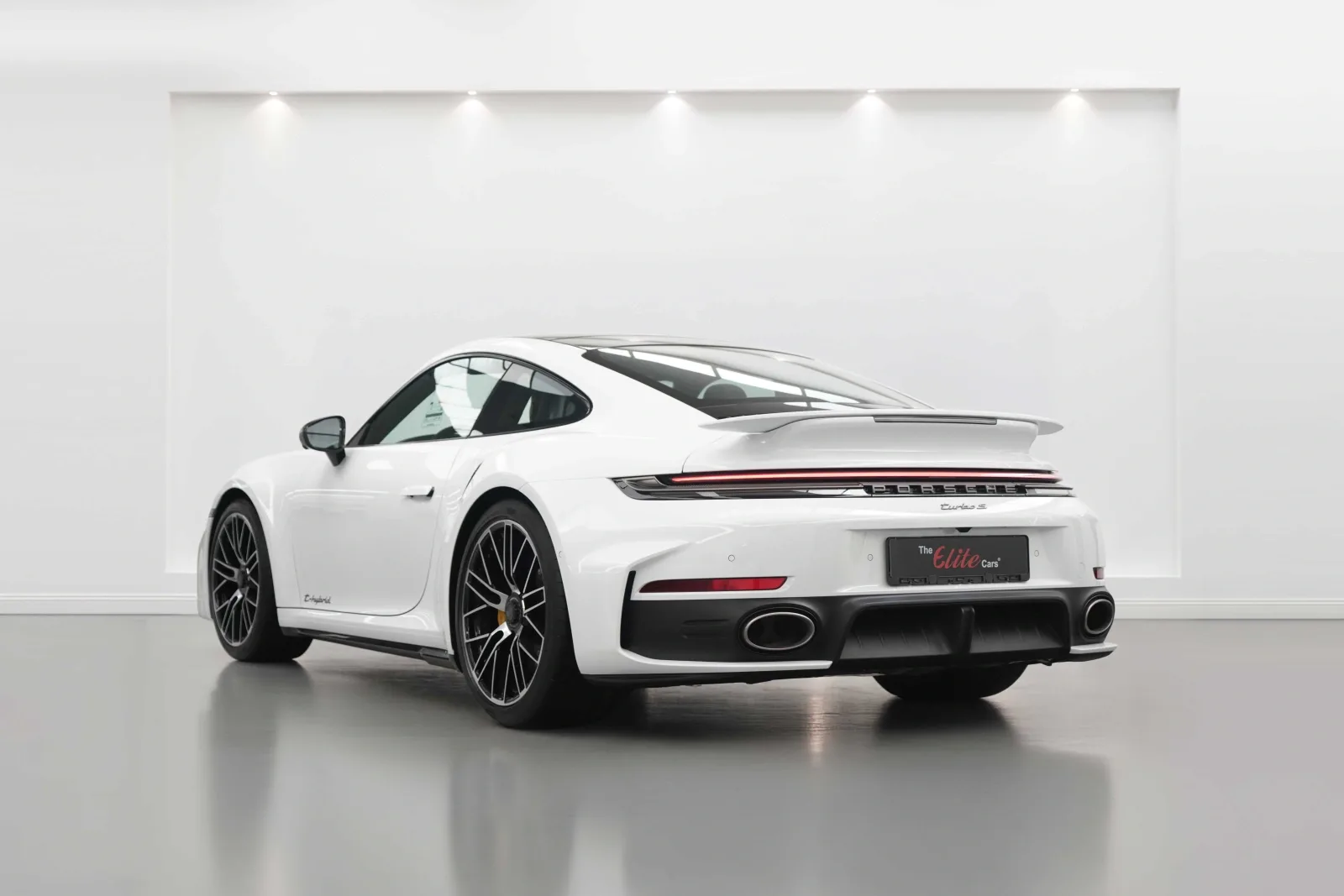 2026 Porsche 911 Turbo S T-Hybrid, 4/14