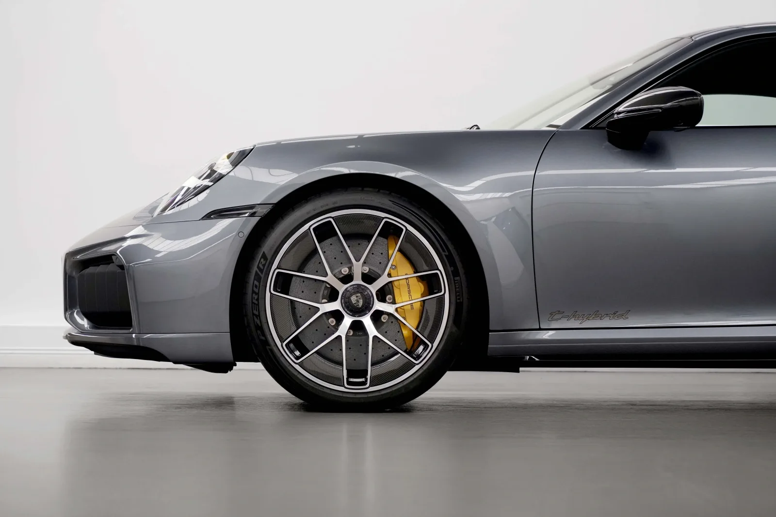 2026 Porsche 911 Turbo S T-Hybrid, 7/14
