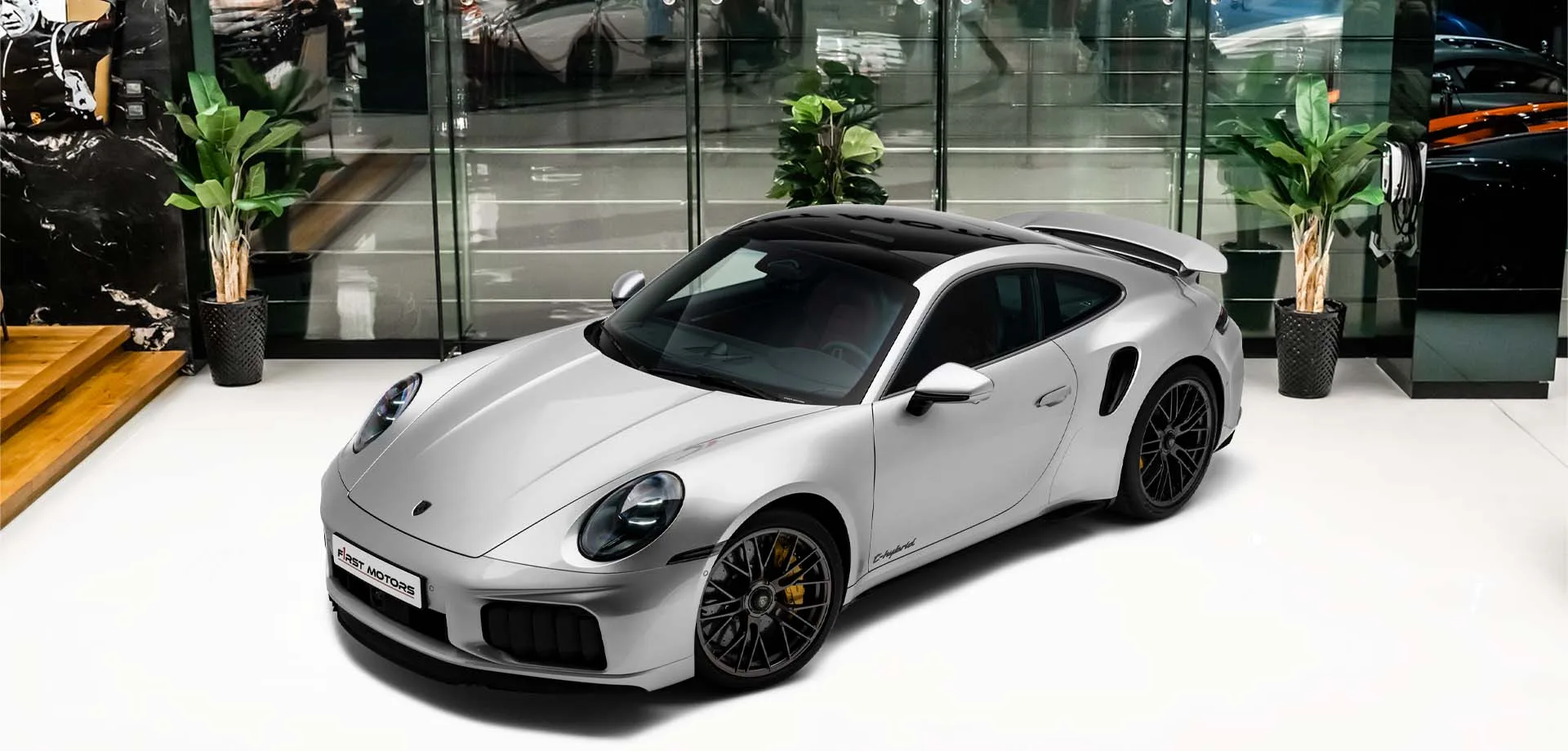 2026 Porsche 911 Turbo S angeboten von einem Fachhändler in Dubai, Vereinigte Arabische Emirate, Hauptfoto