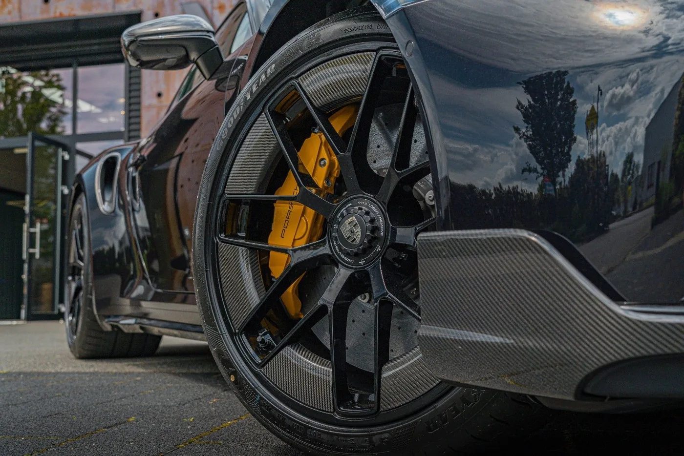 2026 Porsche 911 Turbo S proposée par un spécialiste de la supercar à Gronau, Allemagne, photo 9 sur 25