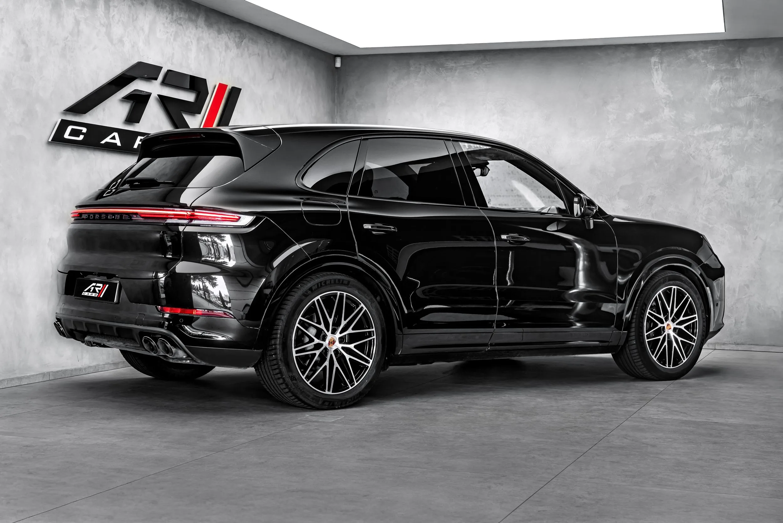 2026 Porsche Cayenne Black Edition, 5/26