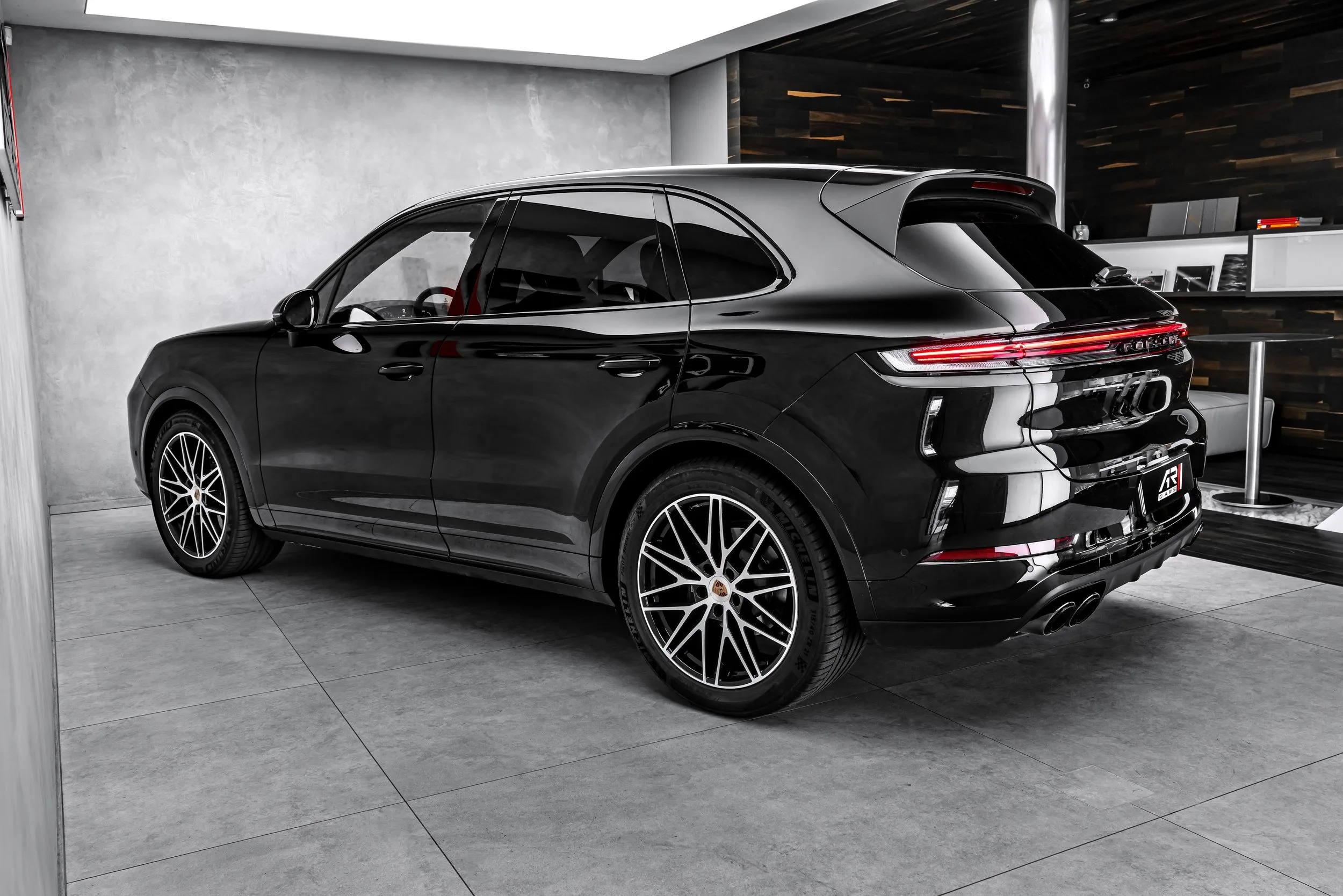 2026 Porsche Cayenne Black Edition, 7/26