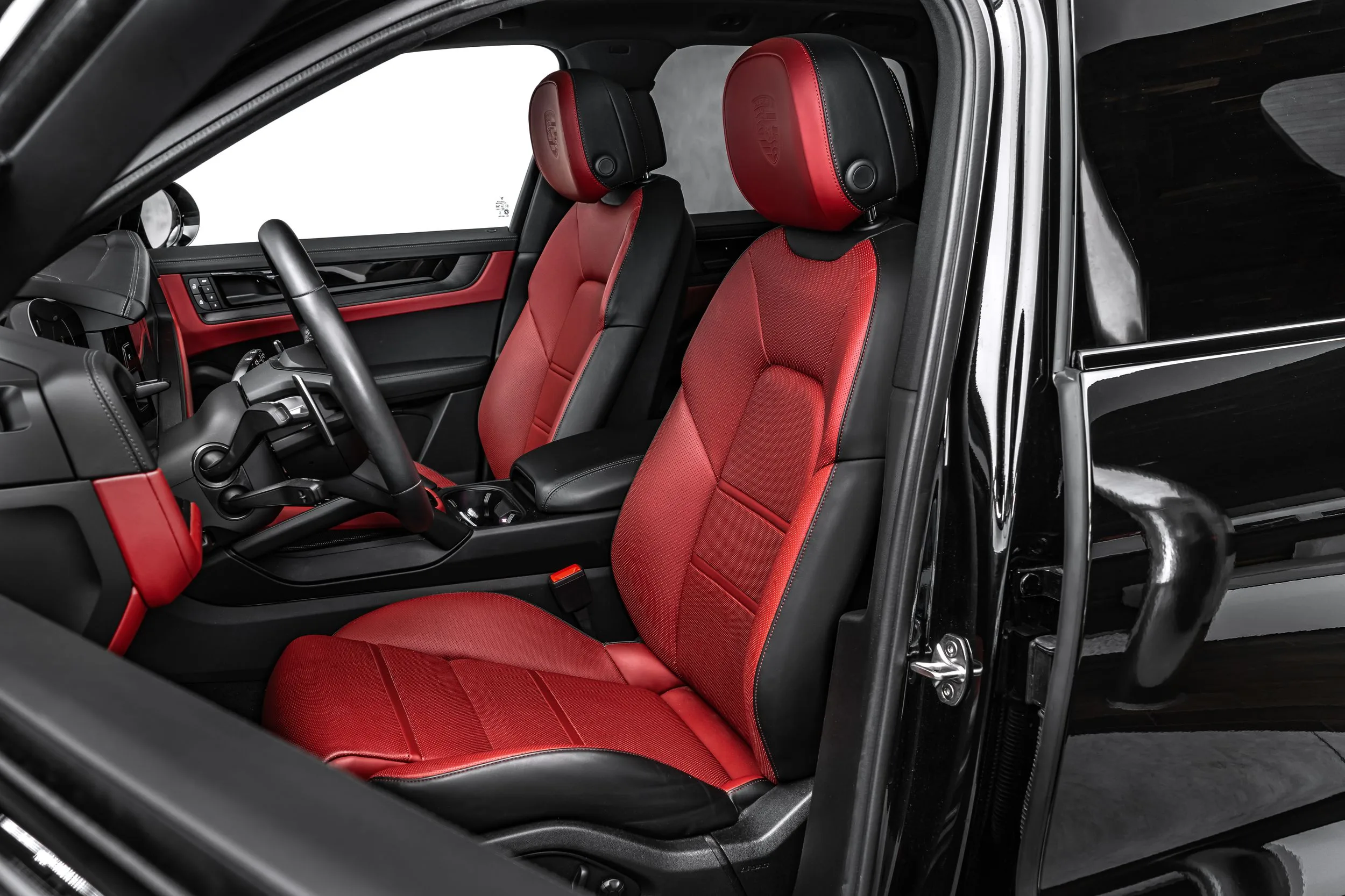 2026 Porsche Cayenne Black Edition, 14/26