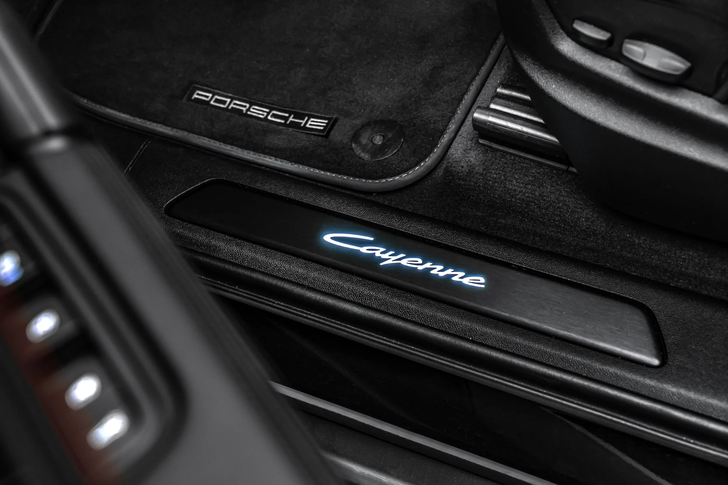 2026 Porsche Cayenne Black Edition, 21/26