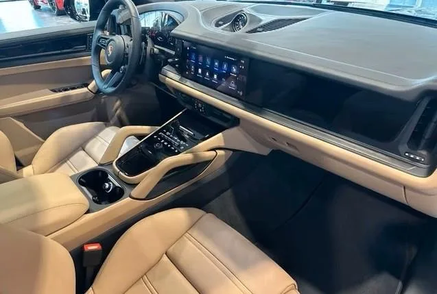 2026 Porsche Cayenne Coupé Black Edition, 12/15