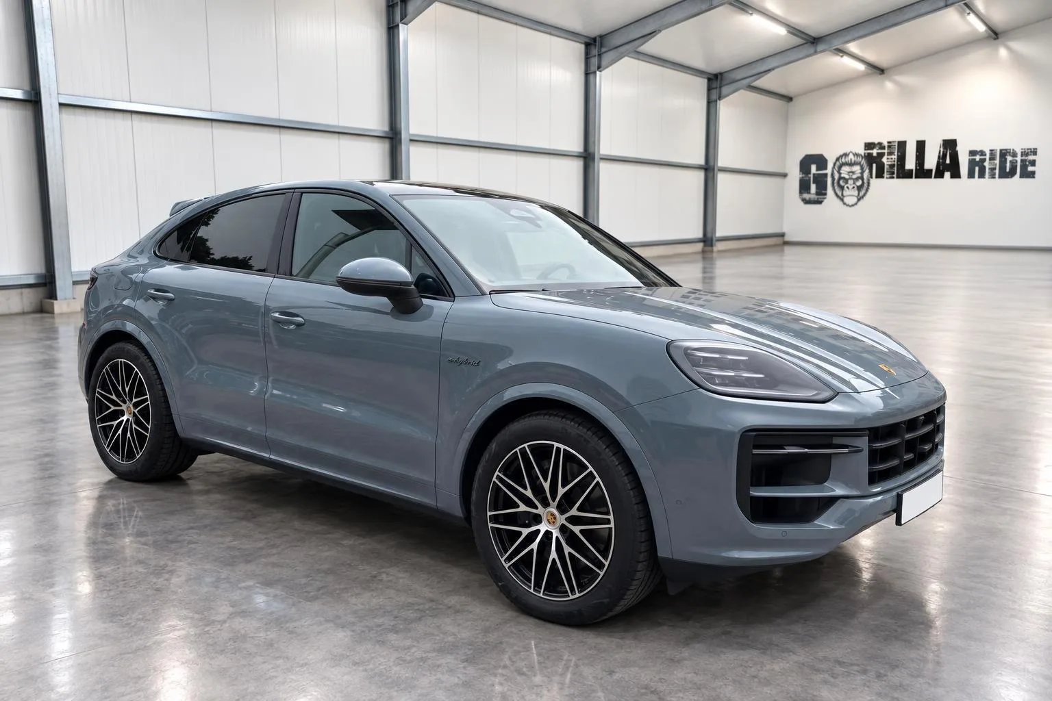 2026 Porsche Cayenne E-Hybrid Coupé Black Edition, 3/10
