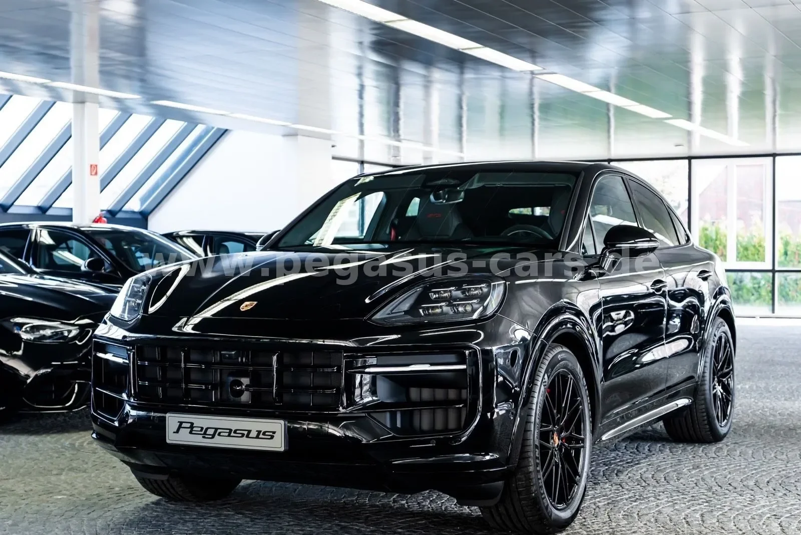 2026 Porsche Cayenne GTS Coupé, 3/30