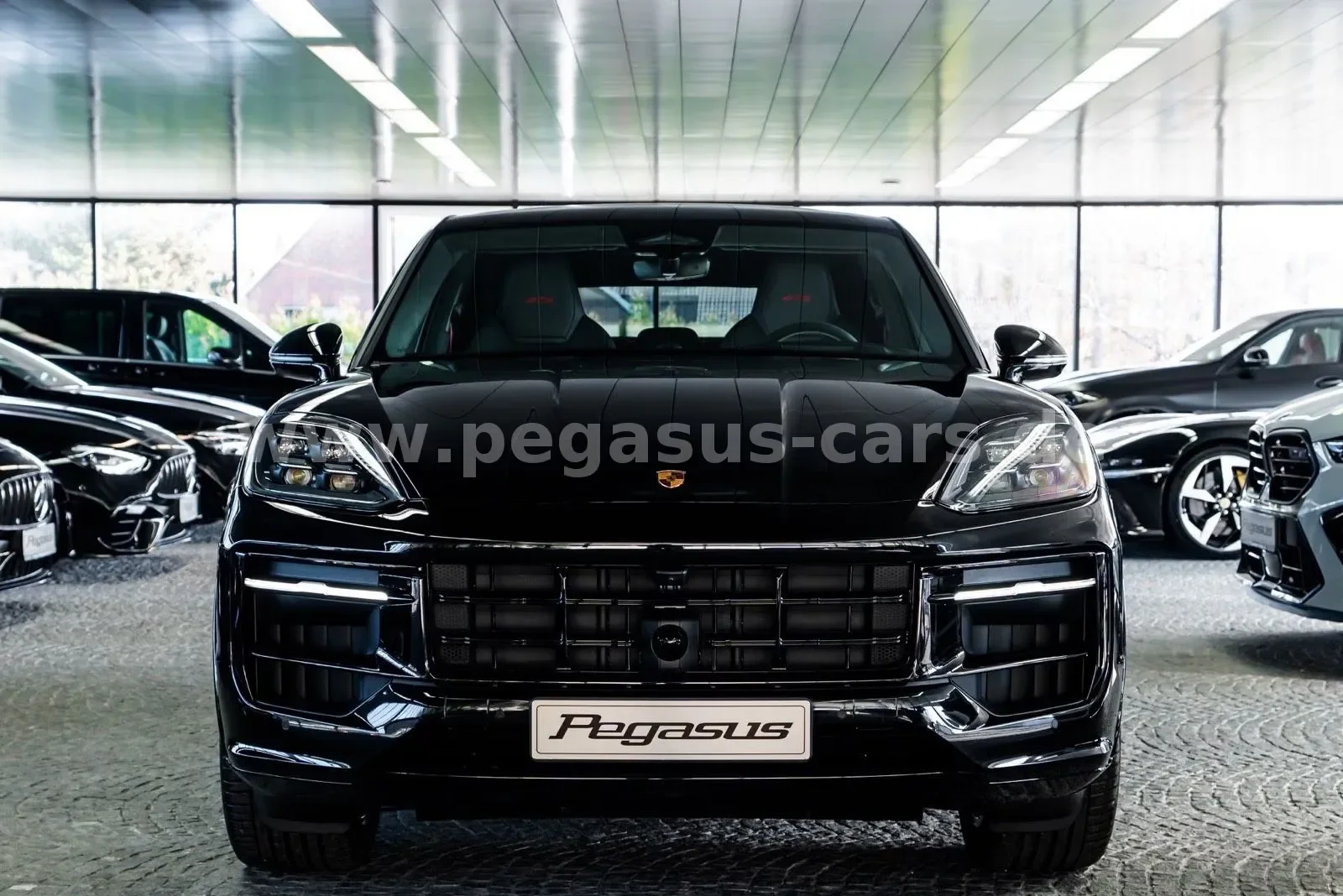 2026 Porsche Cayenne GTS Coupé, 4/30