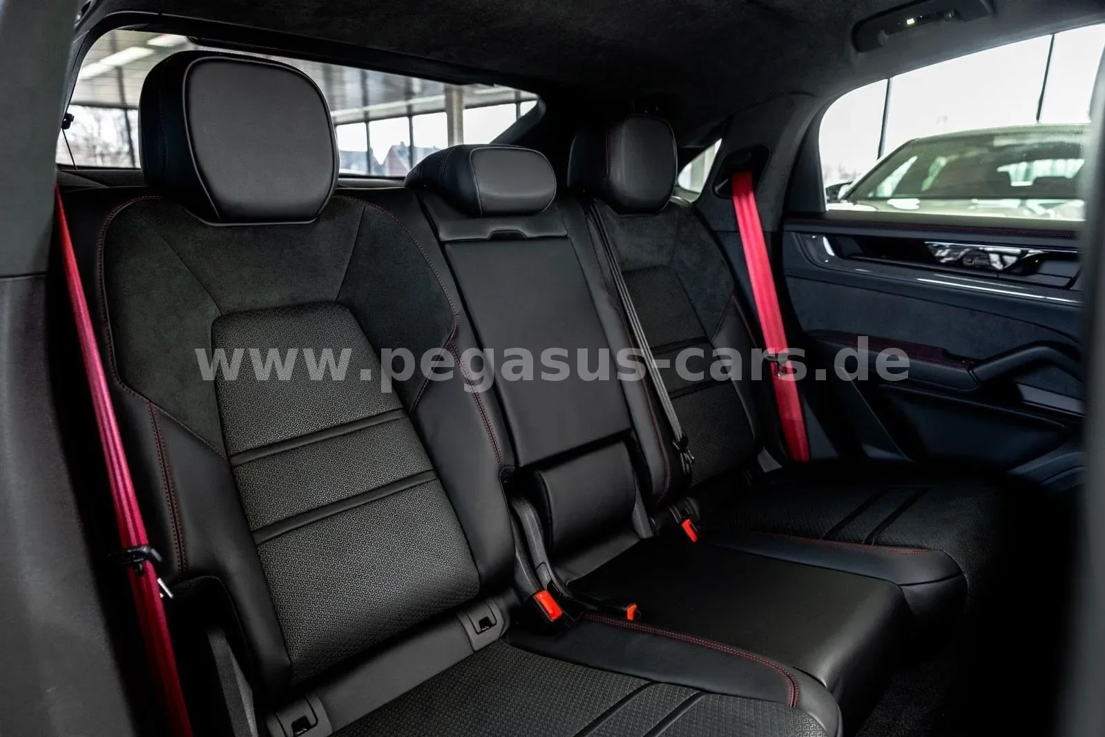 2026 Porsche Cayenne GTS Coupé, 22/30
