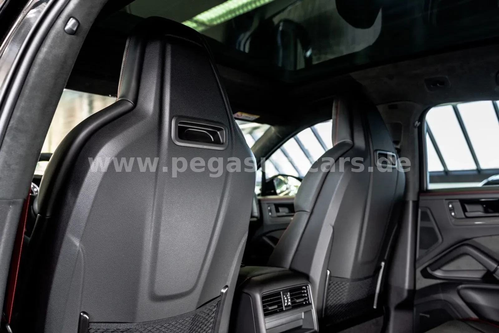 2026 Porsche Cayenne GTS Coupé, 25/30