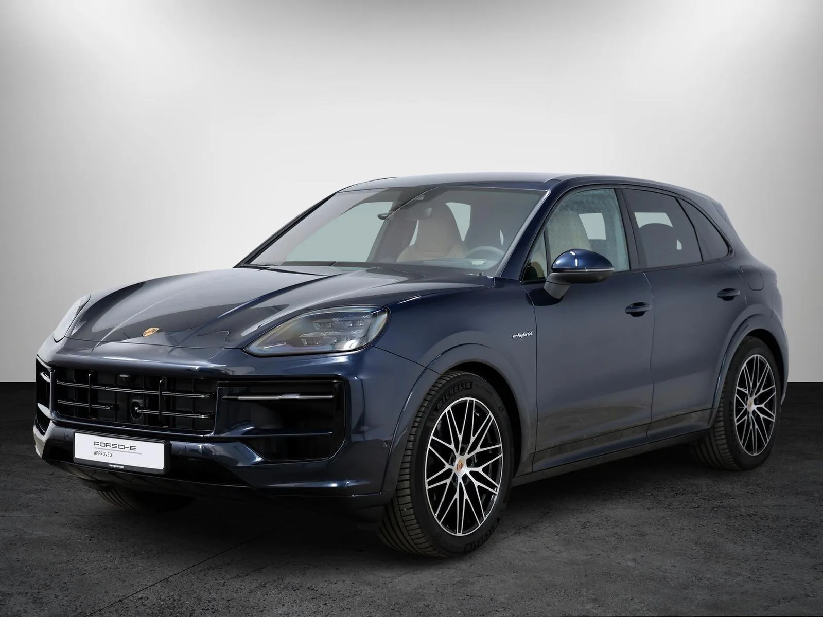 2026 Porsche Cayenne E-Hybrid angeboten von einem Fachhändler in Tallinn, Estland, Hauptfoto