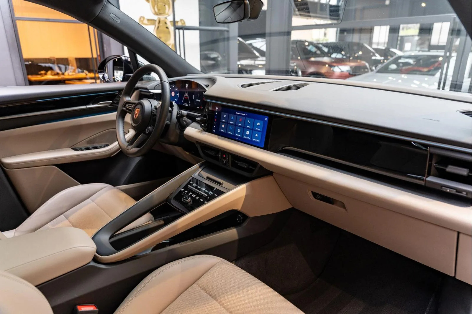 2026 Porsche Macan 4, 8/30