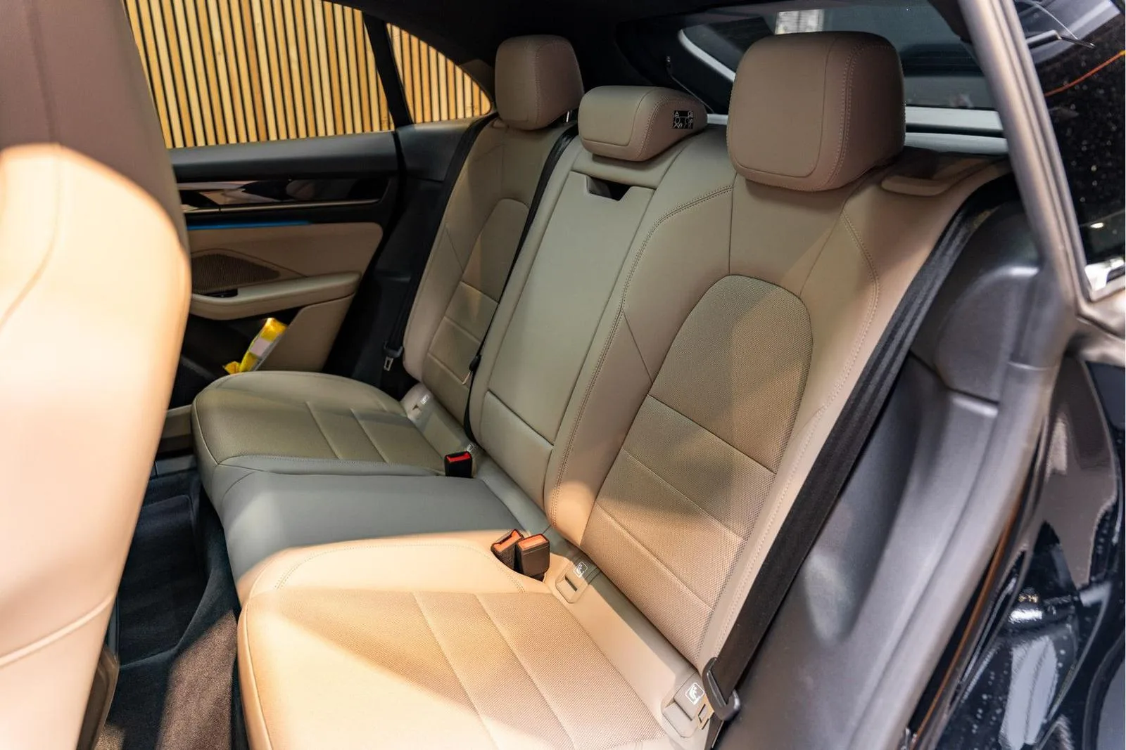 2026 Porsche Macan 4, 10/30