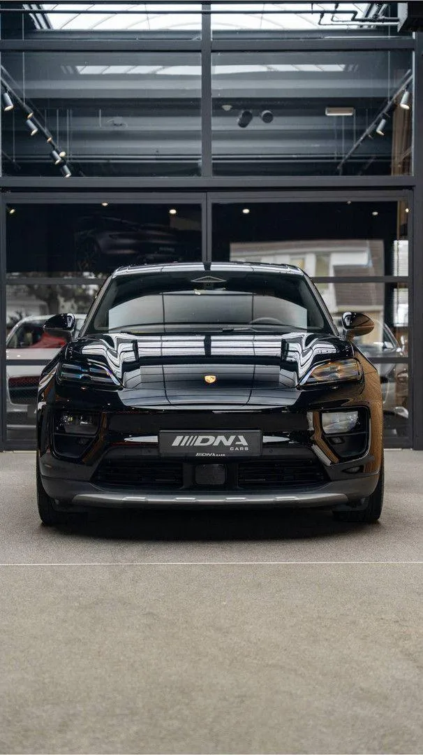 2026 Porsche Macan 4, 20/30