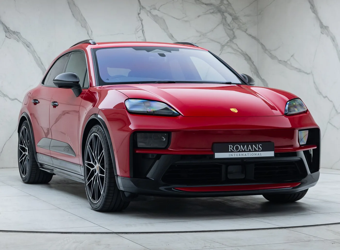 2026 Porsche Macan GTS Electric proposée par un concessionnaire spécialisé à Banstead, Royaume-Uni, photo 9 sur 15