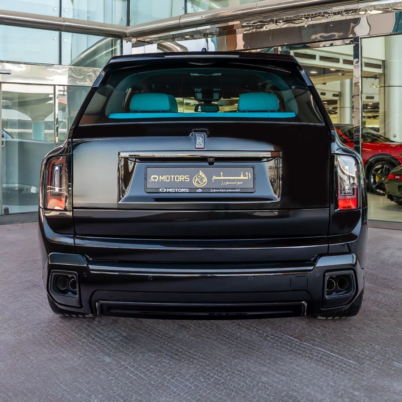 2026 Rolls-Royce Cullinan Black Badge proposée par un concessionnaire spécialisé à Dubai, Émirats arabes unis, photo 4 sur 21