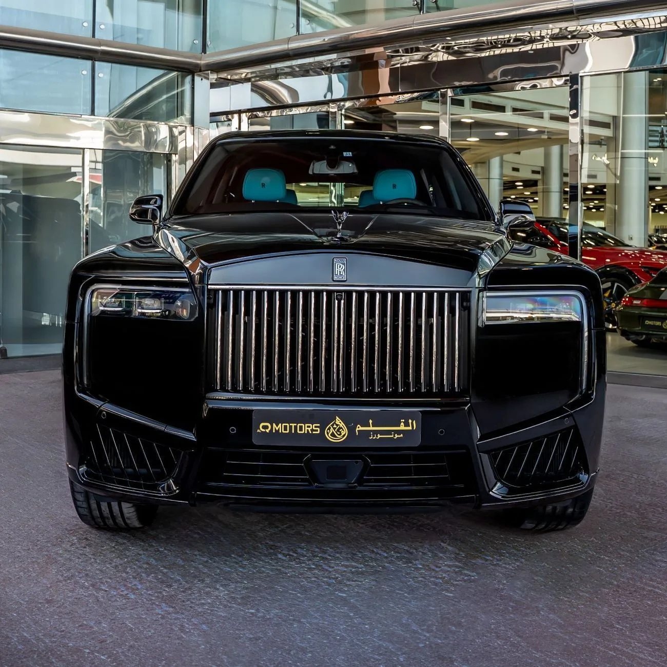 2026 Rolls-Royce Cullinan Black Badge proposée par un concessionnaire spécialisé à Dubai, Émirats arabes unis, photo 5 sur 21