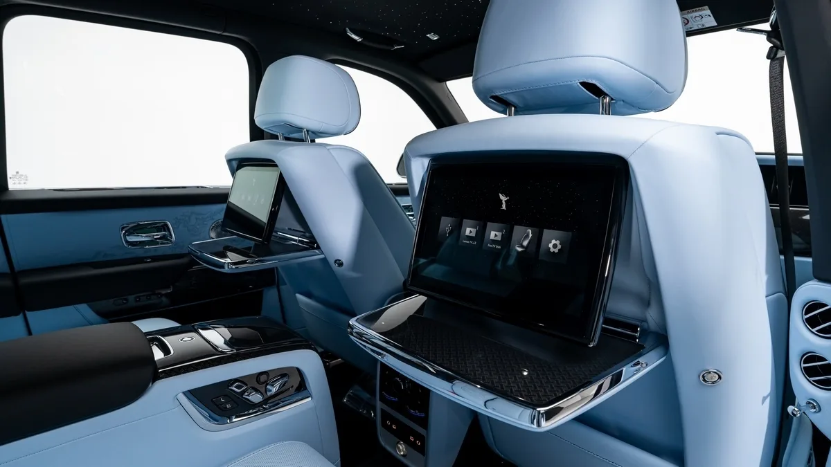 2026 Rolls-Royce Cullinan Black Badge angeboten von einem Fachhändler in Dubai, Vereinigte Arabische Emirate, Foto 25 von 25