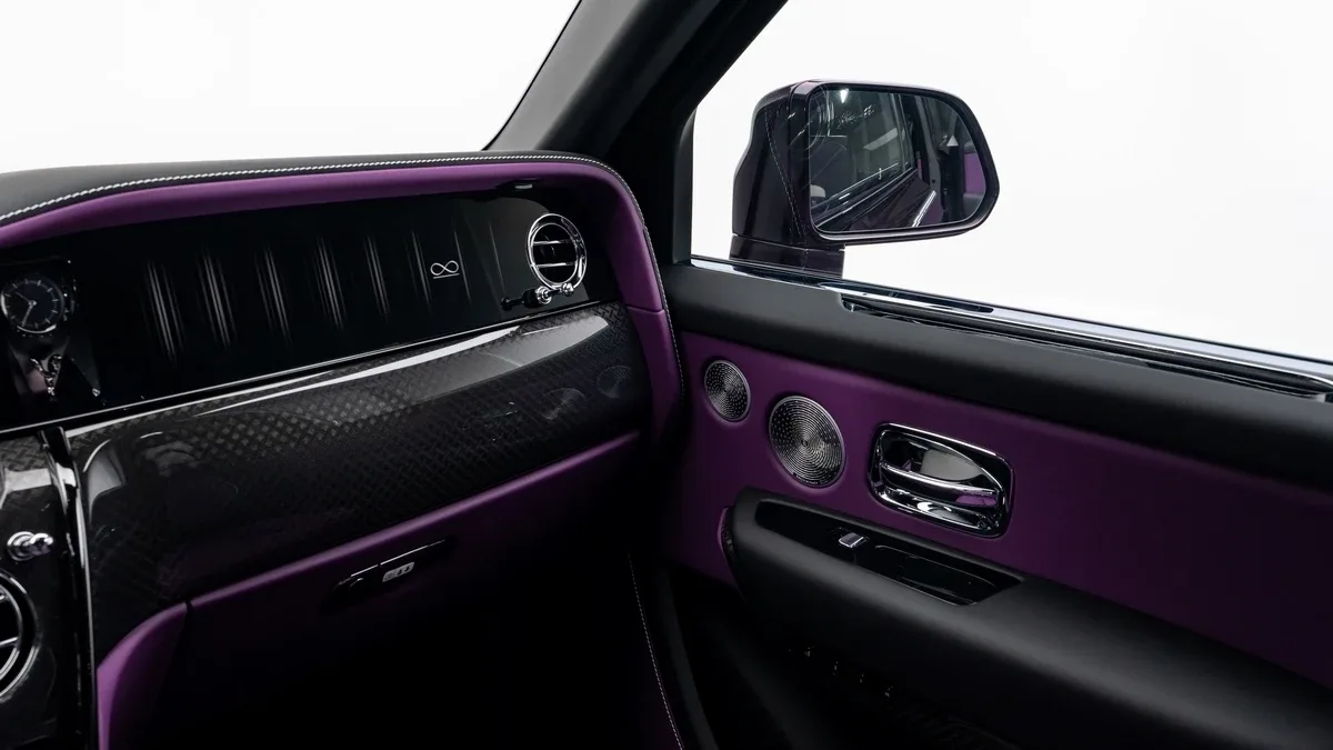 2026 Rolls-Royce Cullinan Black Badge angeboten von einem Fachhändler in Dubai, Vereinigte Arabische Emirate, Foto 17 von 25