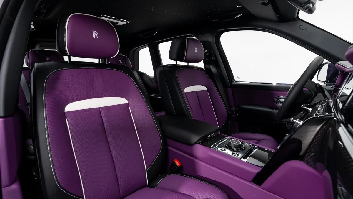 2026 Rolls-Royce Cullinan Black Badge angeboten von einem Fachhändler in Dubai, Vereinigte Arabische Emirate, Foto 18 von 25