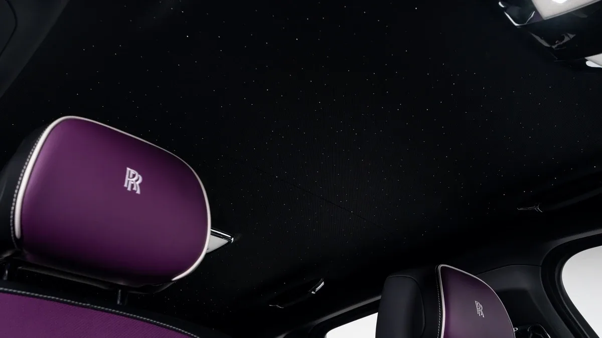 2026 Rolls-Royce Cullinan Black Badge angeboten von einem Fachhändler in Dubai, Vereinigte Arabische Emirate, Foto 20 von 25