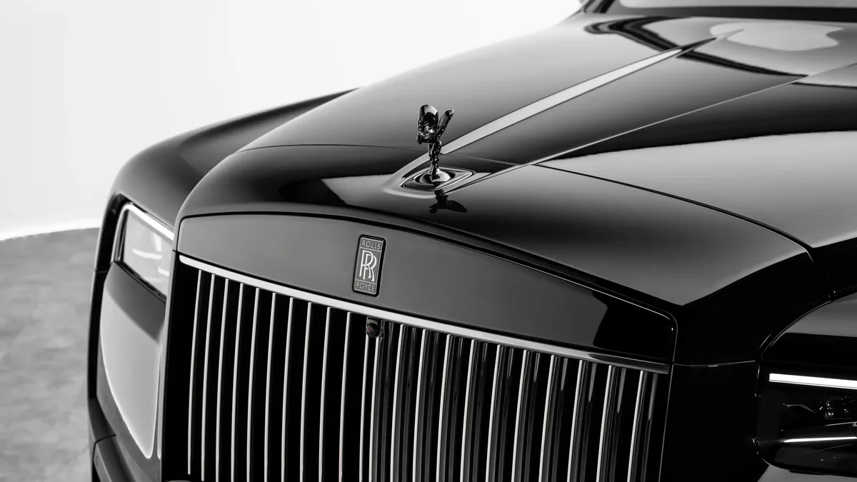 2026 Rolls-Royce Cullinan Black Badge angeboten von einem Fachhändler in Dubai, Vereinigte Arabische Emirate, Foto 8 von 25