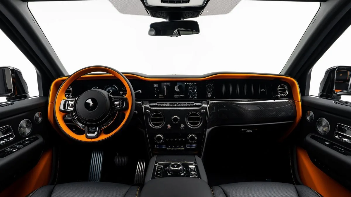 2026 Rolls-Royce Cullinan Black Badge angeboten von einem Fachhändler in Dubai, Vereinigte Arabische Emirate, Foto 15 von 25