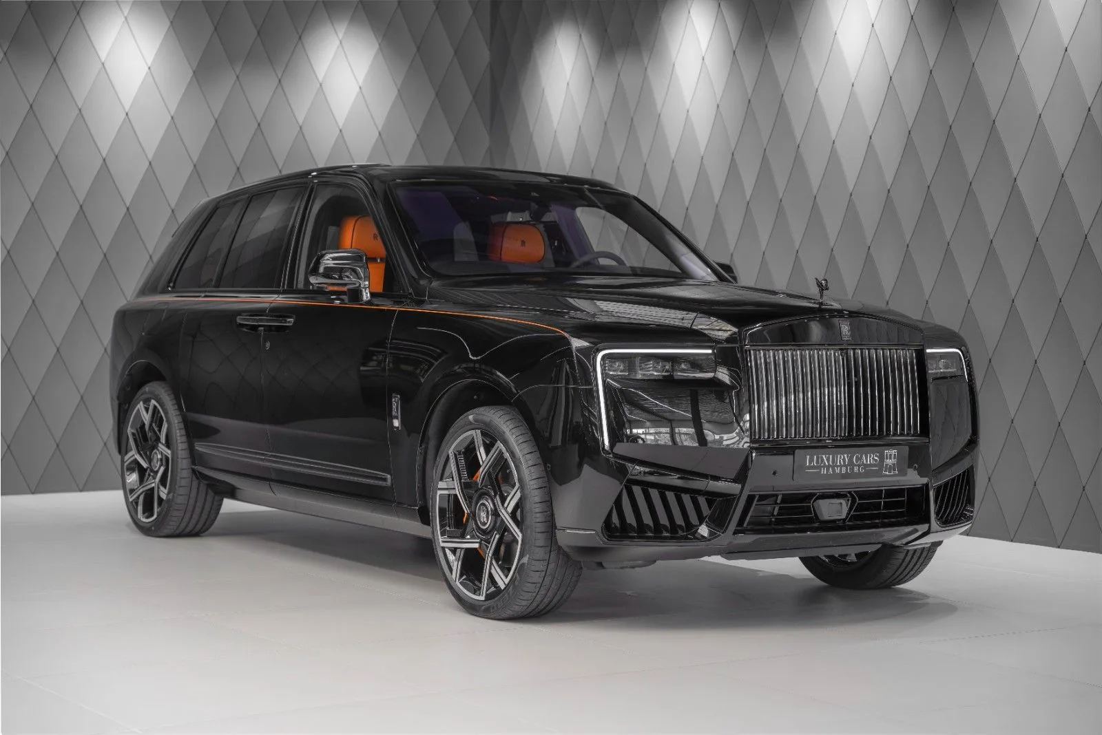2026 Rolls-Royce Cullinan Black Badge angeboten von einem Supersportwagenhändler in Schenefeld, Deutschland, Hauptfoto