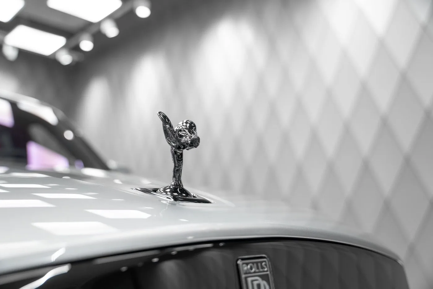 2026 Rolls-Royce Cullinan Black Badge angeboten von einem Supersportwagenhändler in Schenefeld, Deutschland, Foto 9 von 25