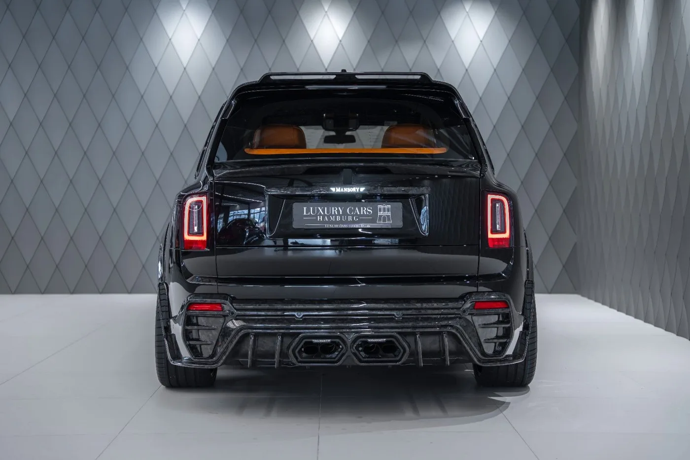2026 Rolls-Royce Cullinan Black Badge angeboten von einem Supersportwagenhändler in Schenefeld, Deutschland, Foto 4 von 25