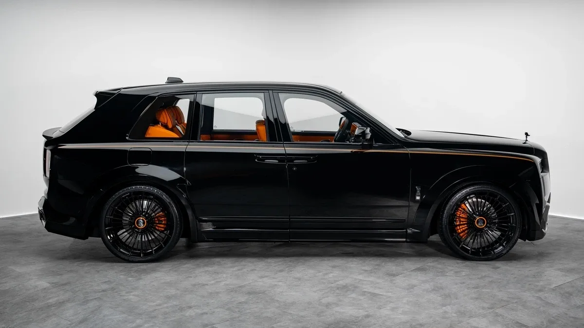2026 Rolls-Royce Cullinan Black Badge angeboten von einem Fachhändler in Dubai, Vereinigte Arabische Emirate, Foto 5 von 25