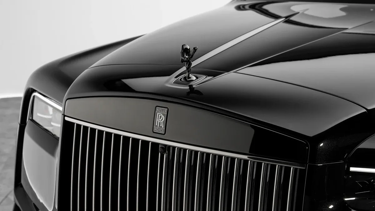 2026 Rolls-Royce Cullinan Black Badge angeboten von einem Fachhändler in Dubai, Vereinigte Arabische Emirate, Foto 8 von 25