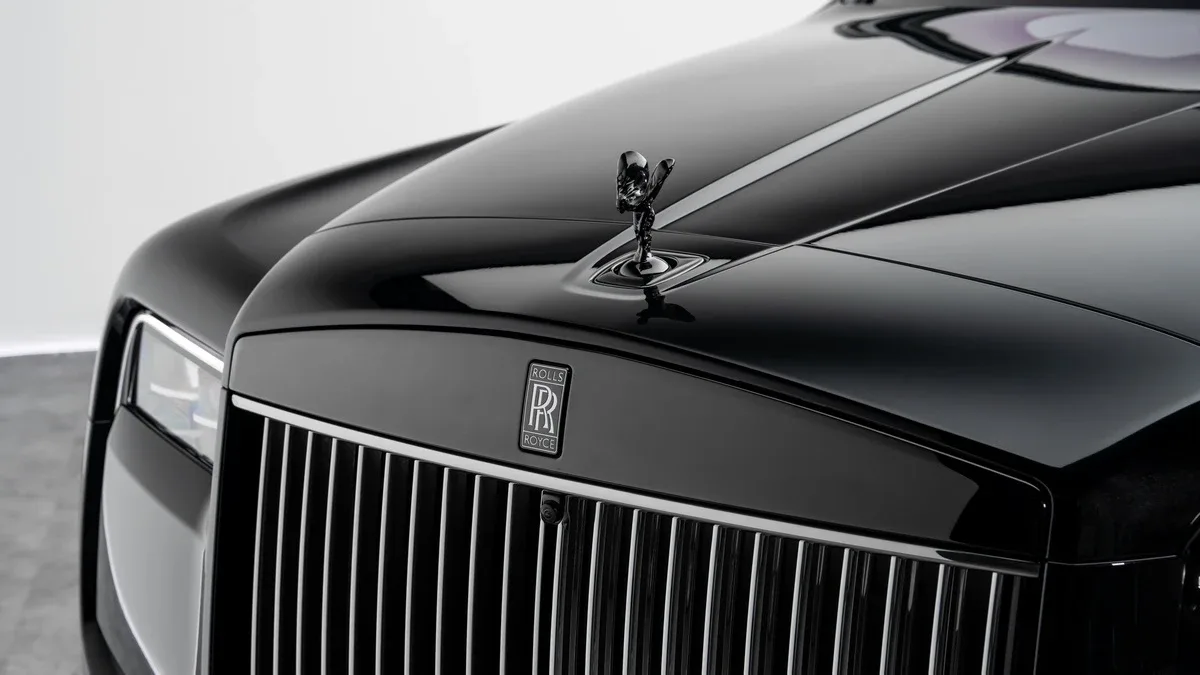 2026 Rolls-Royce Cullinan Black Badge angeboten von einem Fachhändler in Dubai, Vereinigte Arabische Emirate, Foto 8 von 25