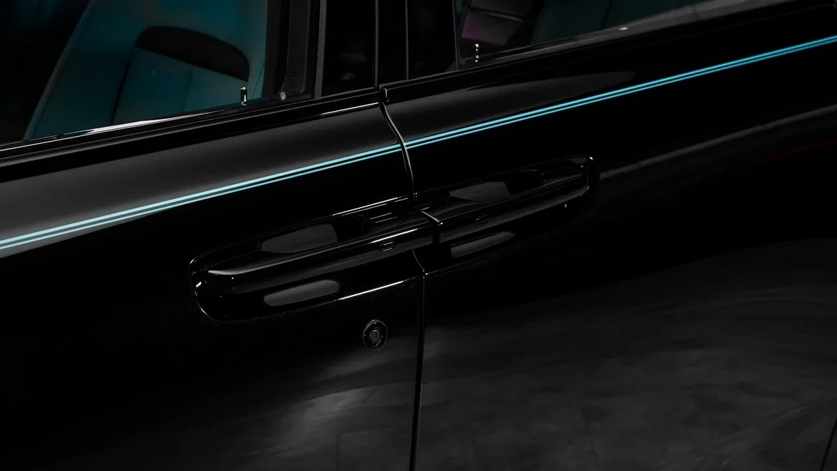 2026 Rolls-Royce Cullinan Black Badge angeboten von einem Fachhändler in Dubai, Vereinigte Arabische Emirate, Foto 9 von 25