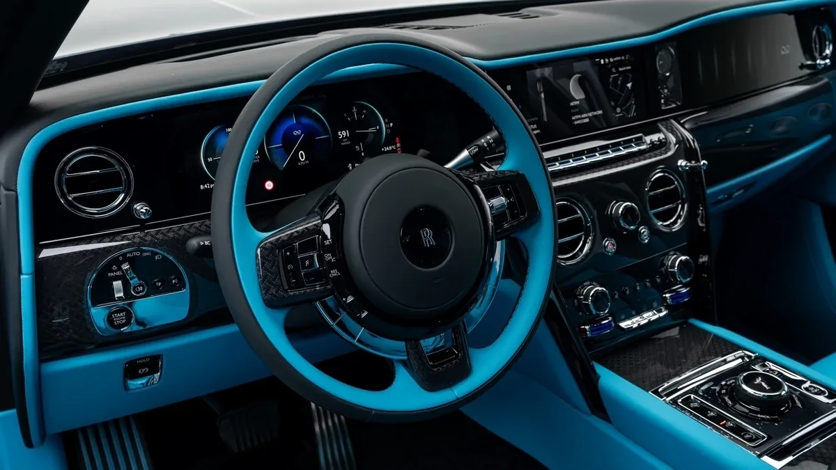 2026 Rolls-Royce Cullinan Black Badge angeboten von einem Fachhändler in Dubai, Vereinigte Arabische Emirate, Foto 14 von 25
