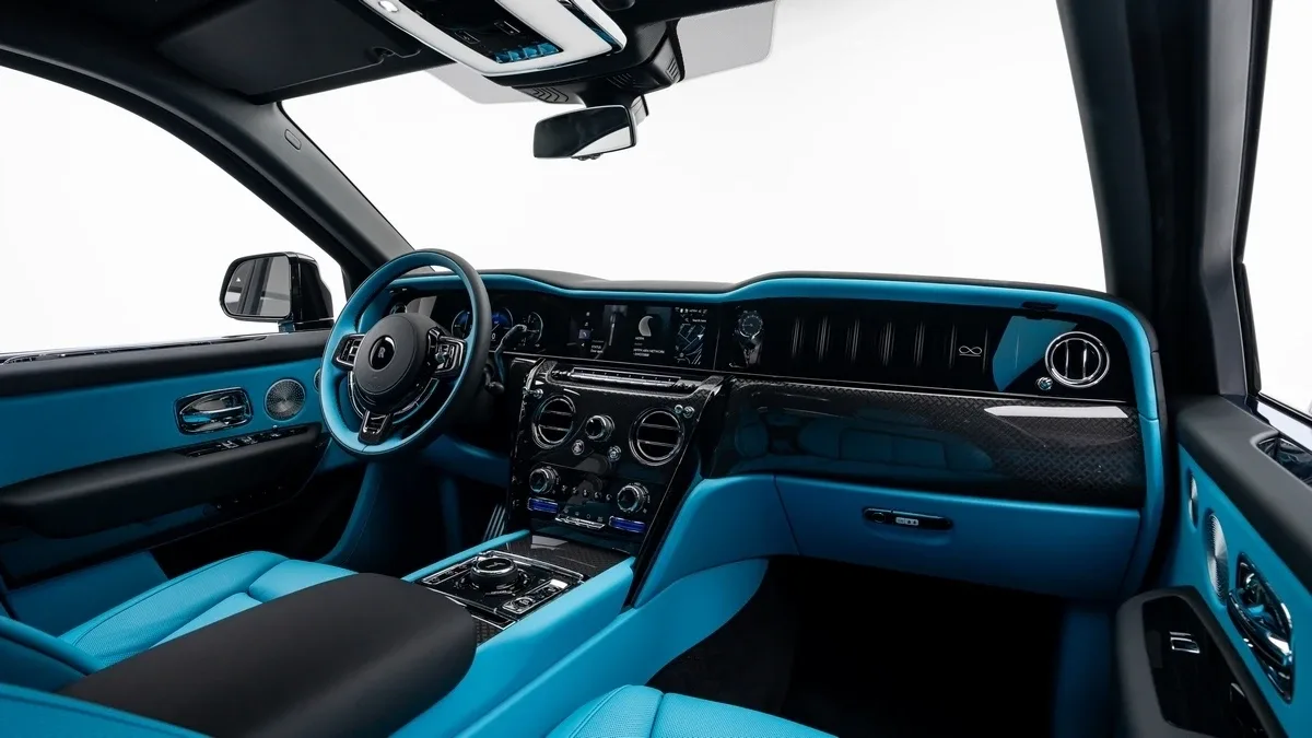 2026 Rolls-Royce Cullinan Black Badge angeboten von einem Fachhändler in Dubai, Vereinigte Arabische Emirate, Foto 18 von 25